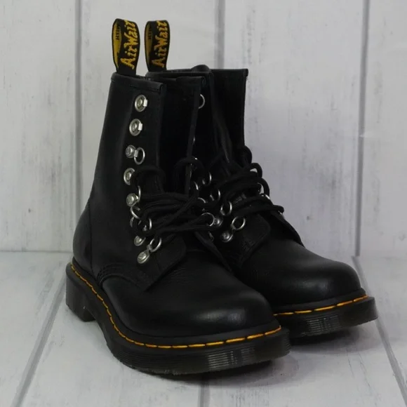 DR.Martens 1460 Virginia Leather Laced Boots Women's size 6 NEW - Picture 3 of 9